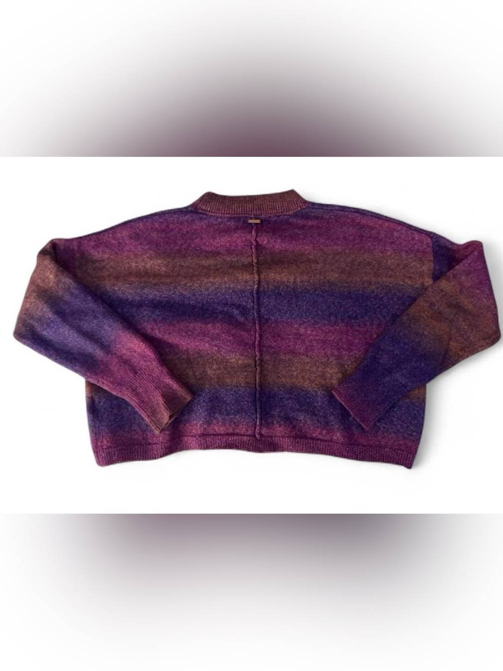 Cropped Sweater - Picture 4 of 4